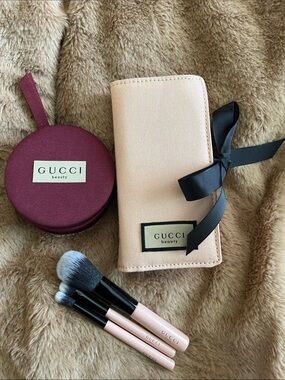 Gucci travel set